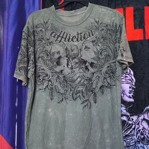 Affliction clothing graphic tee reversible size large